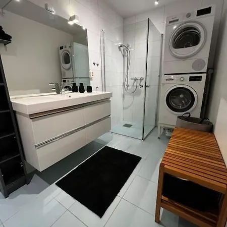 Apartment Sentral Og Lys Med Stor Uteplass Og Gratis Parkering Sandnes (Rogaland)