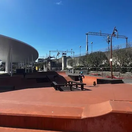 Sentral Og Lys Med Stor Uteplass Og Gratis Parkering Appartement *