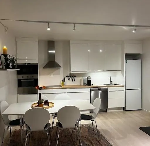 Διαμέρισμα Sentral Og Lys Med Stor Uteplass Og Gratis Parkering Sandnes (Rogaland)