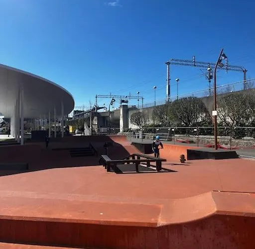 Sentral Og Lys Med Stor Uteplass Og Gratis Parkering Διαμέρισμα *